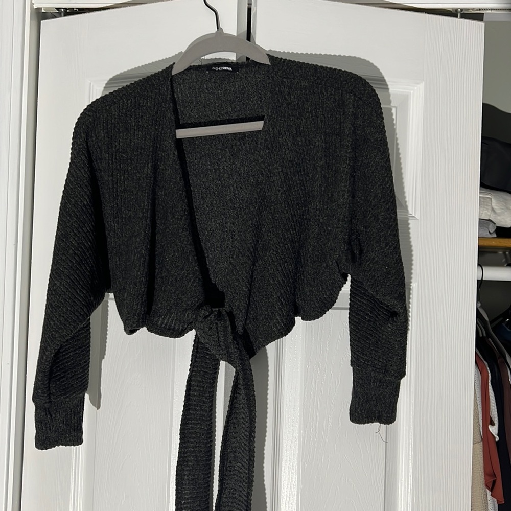 Cropped tie charcoal sweater. Very soft! Barely worn. Size S